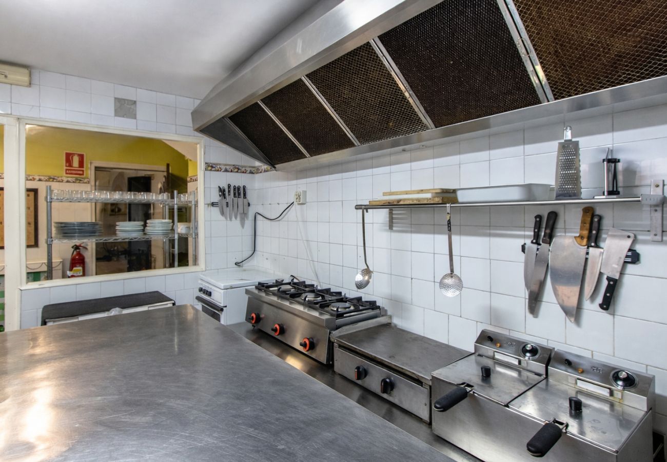 Villa en Banyeres del Penedès - ¡Impresionante e idílica mansión para 39 pax max!