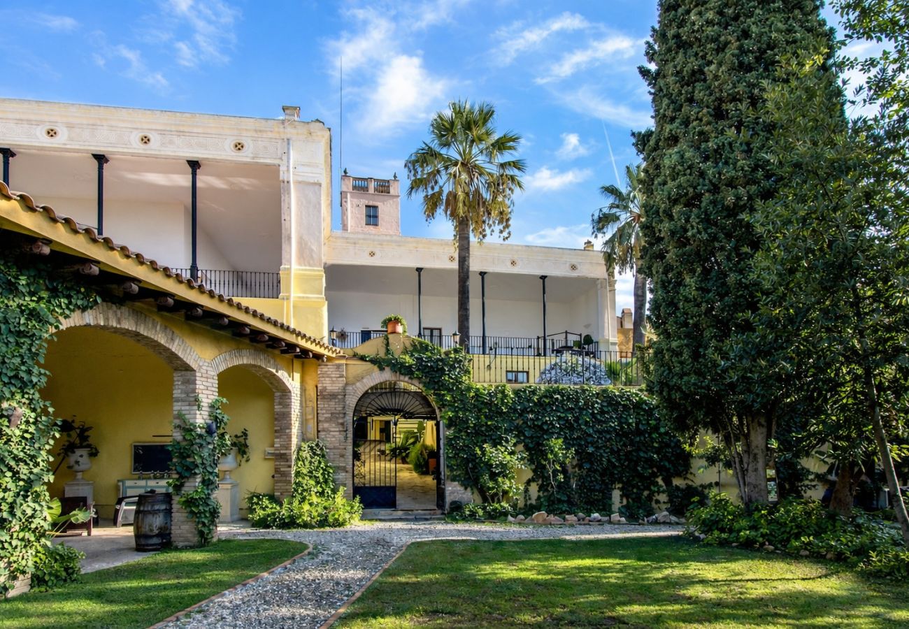 Villa en Banyeres del Penedès - ¡Impresionante e idílica mansión para 39 pax max!
