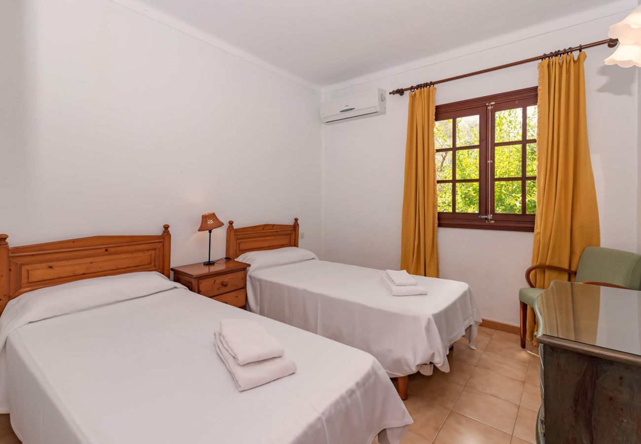 Villa en Palma de Mallorca - Acogedora casa a 1km del casco antiguo de Pollensa