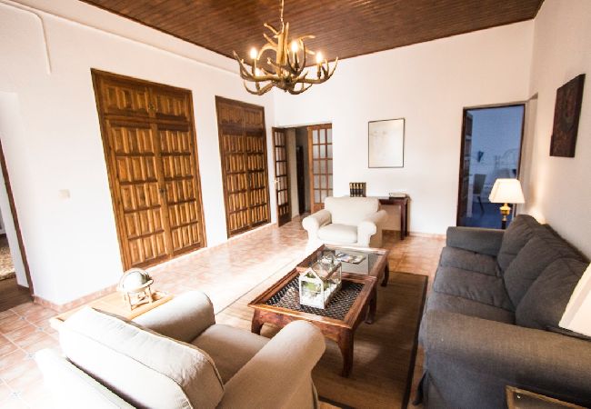Villa en Olerdola - Divino y encantador para 24 pax, a 12km de Sitges