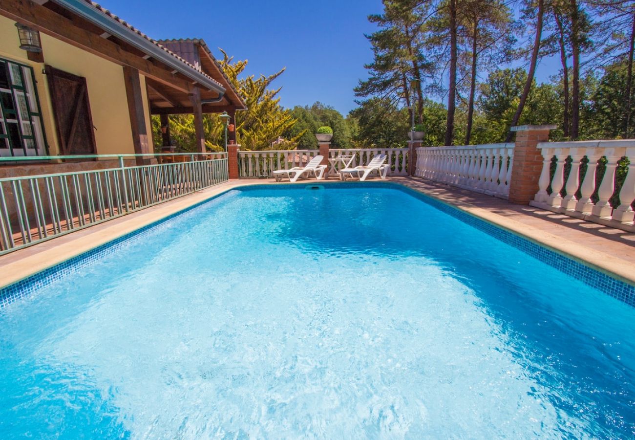 Villa en Santa Coloma de Farners - Villa en Costa Brava con piscina privada y jardín