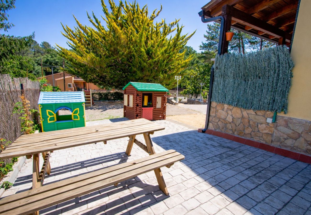 Villa en Santa Coloma de Farners - Villa en Costa Brava con piscina privada y jardín