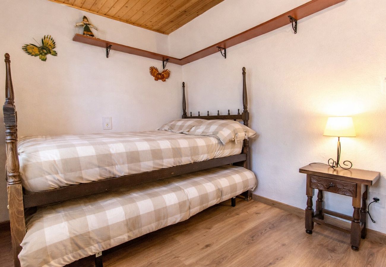 Villa en Santa Coloma de Farners - Villa en Costa Brava con piscina privada y jardín