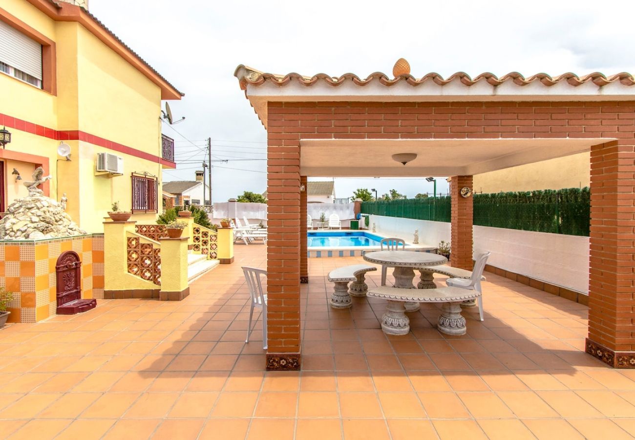 Villa en La Bisbal del Penedés - Escapada a la Costa Dorada con piscina privada