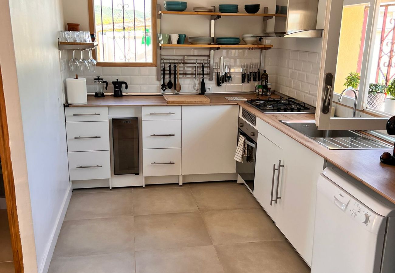 Villa en La Bisbal del Penedés - Escapada a la Costa Dorada con piscina privada