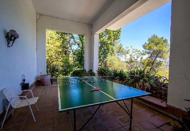 Villa en Castellar del Vallés - Escapada a la montaña con vistas 40km de Barcelona