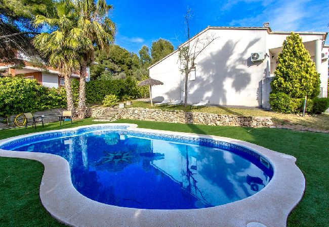 Villa en Cunit - Escapada a la Costa Dorada en Cunit, a 2km del mar