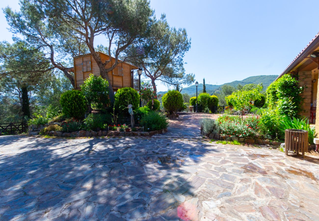 Villa en Vacarisses - ¡Perfección pacífica, a solo 30 km de Barcelona!
