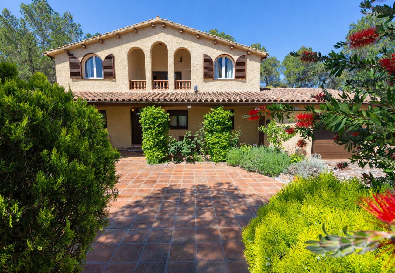 Villa en Vacarisses - ¡Perfección pacífica, a solo 30 km de Barcelona!