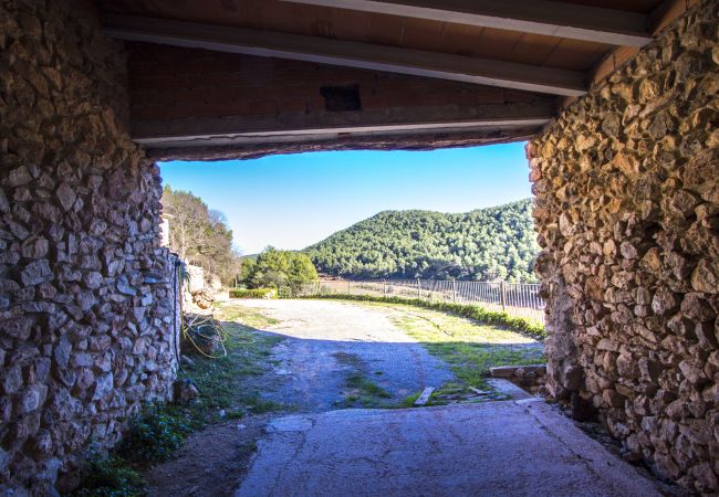 Villa en Puigpelat - ¡Sublime aislamiento en la región vinícola!