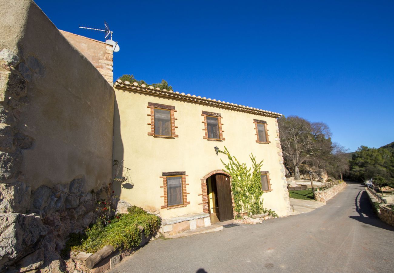 Villa en Puigpelat - ¡Sublime aislamiento en la región vinícola!