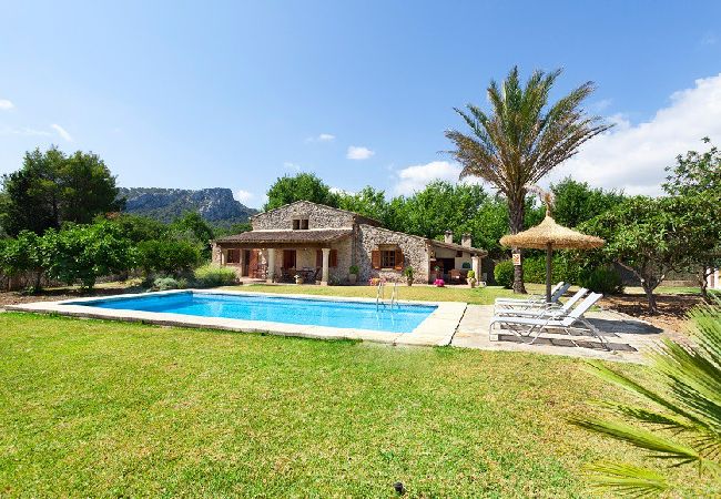 Villa en Palma de Mallorca - Encantadora Villa de Montaña a 8km de la playa