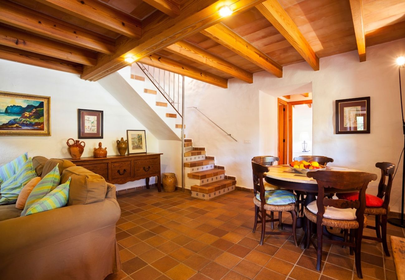 Villa en Palma de Mallorca - Encantadora Villa de Montaña a 8km de la playa