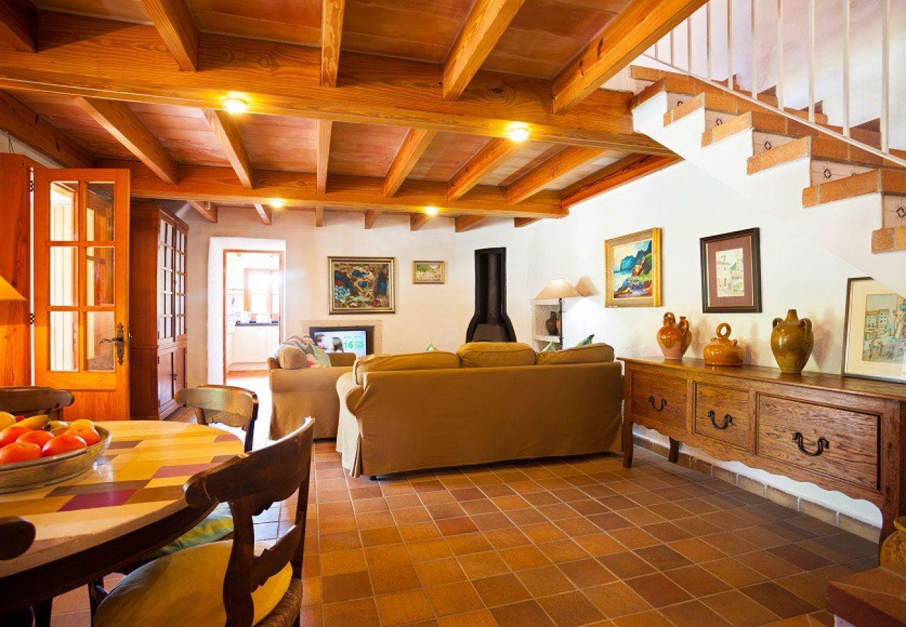 Villa en Palma de Mallorca - Encantadora Villa de Montaña a 8km de la playa