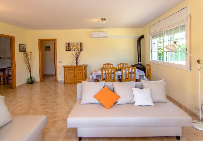 Villa en El Vendrell - Piscina privada en la Costa Dorada, playa a 3km Villa en El Vendrell - Piscina privada en la Costa Dorada, playa a 3km