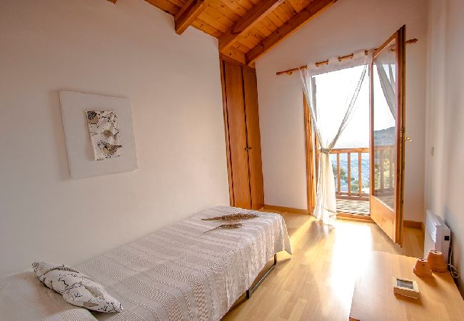 Villa en Sant Cebrià de Vallalta - Chalet estilo suizo cerca de BCN, 10min a playa Villa en Sant Cebrià de Vallalta - Chalet estilo suizo cerca de BCN, 10min a playa