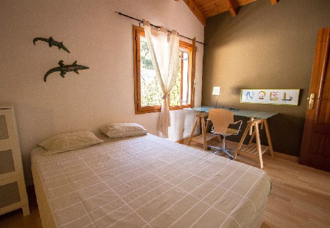 Villa en Sant Cebrià de Vallalta - Chalet estilo suizo cerca de BCN, 10min a playa Villa en Sant Cebrià de Vallalta - Chalet estilo suizo cerca de BCN, 10min a playa
