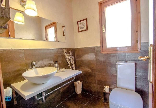 Villa en Sant Cebrià de Vallalta - Chalet estilo suizo cerca de BCN, 10min a playa Villa en Sant Cebrià de Vallalta - Chalet estilo suizo cerca de BCN, 10min a playa