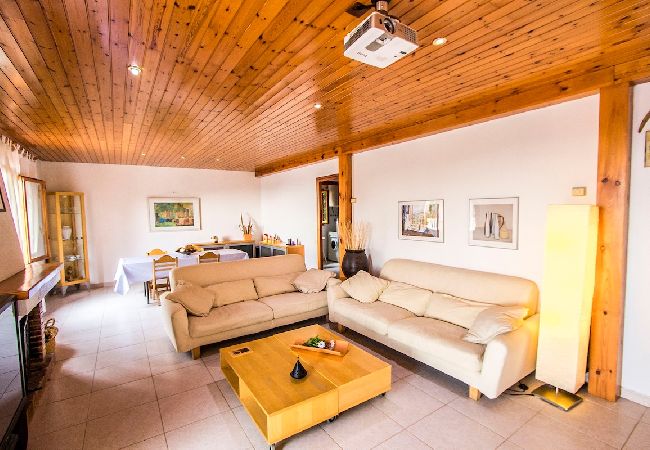 Villa en Sant Cebrià de Vallalta - Chalet estilo suizo cerca de BCN, 10min a playa Villa en Sant Cebrià de Vallalta - Chalet estilo suizo cerca de BCN, 10min a playa