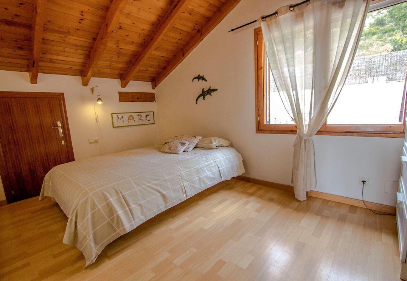 Villa en Sant Cebrià de Vallalta - Chalet estilo suizo cerca de BCN, 10min a playa