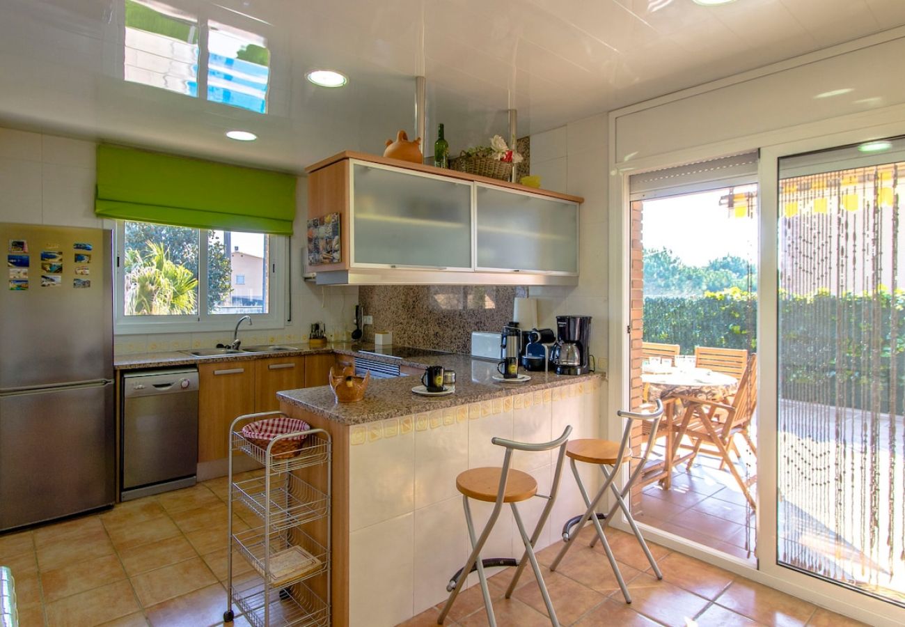 Villa en Sils - ¡Naturaleza, playa y diversión en la Costa Brava! 