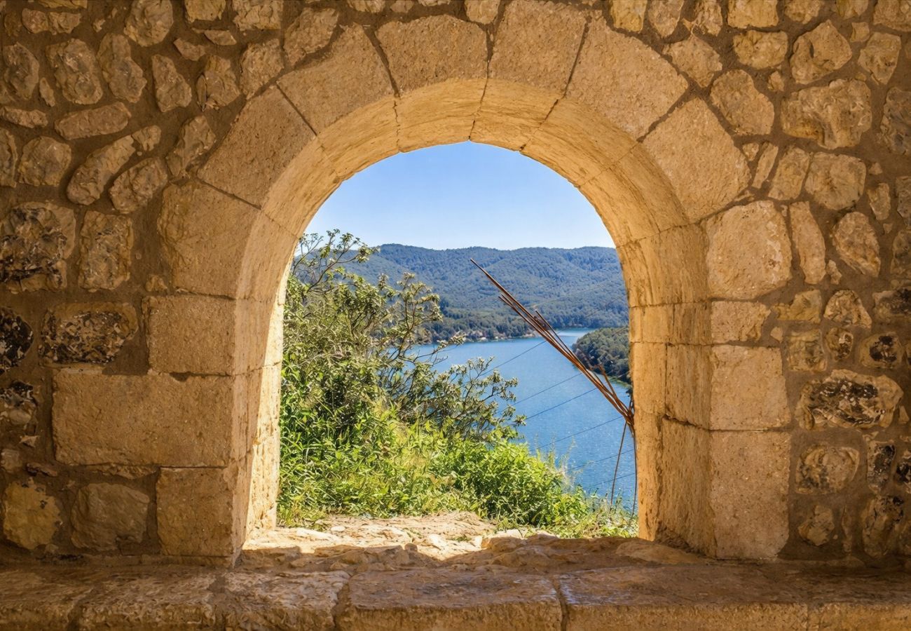 Villa en Castellet i la Gornal - Moderno refugio con piscina privada, playa a 7 km