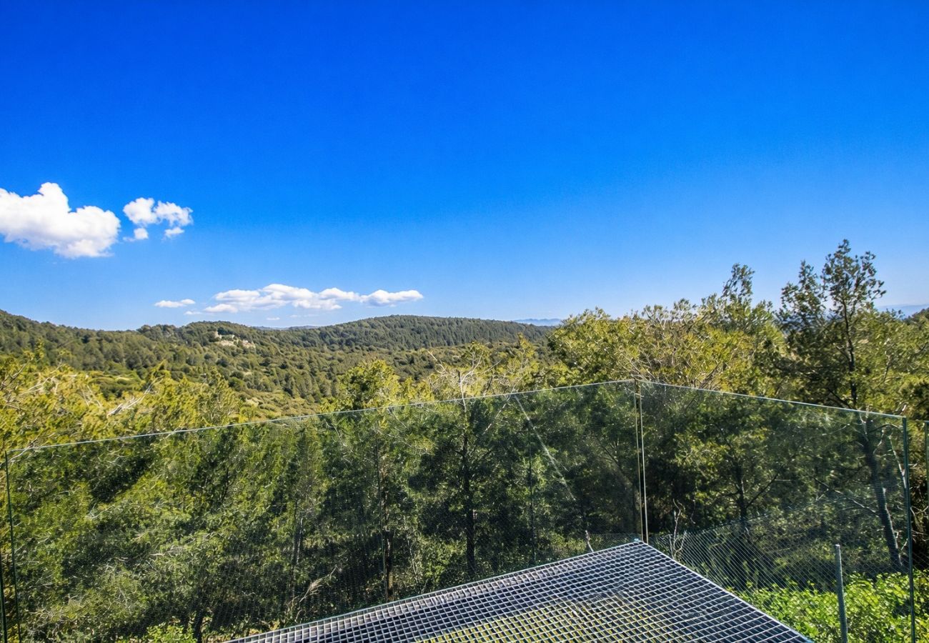 Villa en Castellet i la Gornal - Moderno refugio con piscina privada, playa a 7 km