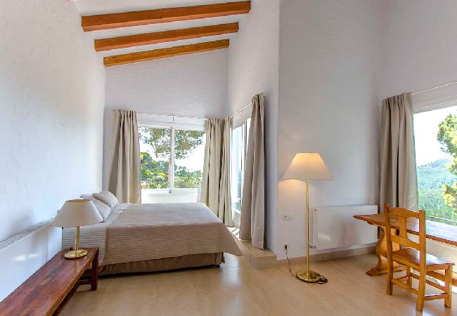Villa en Pallejà - Majestuosa Villa y Vistas - ¡a 30km de Barcelona! Villa en Pallejà - Majestuosa Villa y Vistas - ¡a 30km de Barcelona!