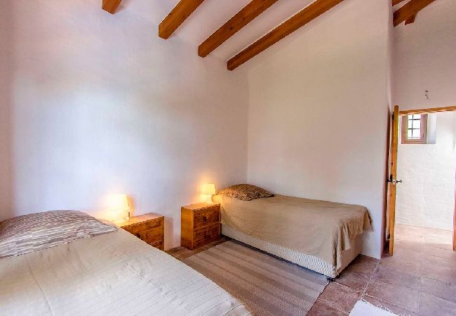 Villa en Pallejà - Majestuosa Villa y Vistas - ¡a 30km de Barcelona! Villa en Pallejà - Majestuosa Villa y Vistas - ¡a 30km de Barcelona!