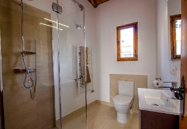 Villa en Pallejà - Majestuosa Villa y Vistas - ¡a 30km de Barcelona! Villa en Pallejà - Majestuosa Villa y Vistas - ¡a 30km de Barcelona!