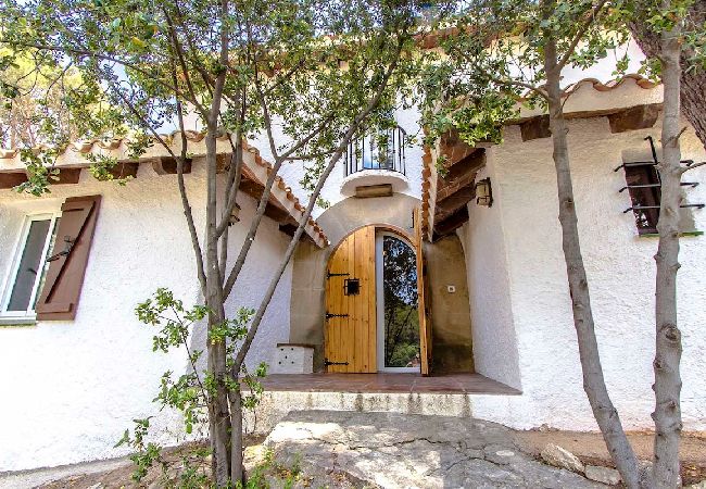Villa en Pallejà - Majestuosa Villa y Vistas - ¡a 30km de Barcelona! Villa en Pallejà - Majestuosa Villa y Vistas - ¡a 30km de Barcelona!