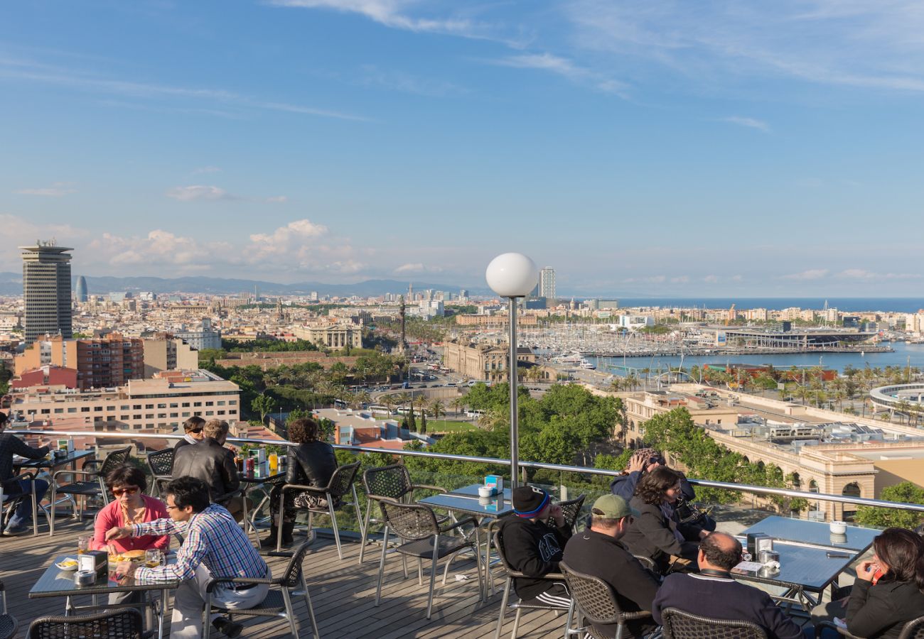 Villa en Pallejà - Majestuosa Villa y Vistas - ¡a 30km de Barcelona!