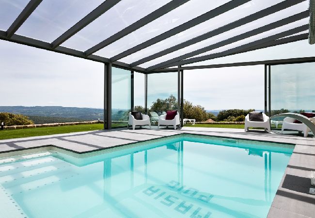 Villa en Torà - 28 pax con piscinas interior/exterior climatizadas