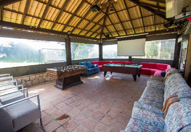 Villa en Sils - ¡Un oasis para amantes de la naturaleza, 26 pax!