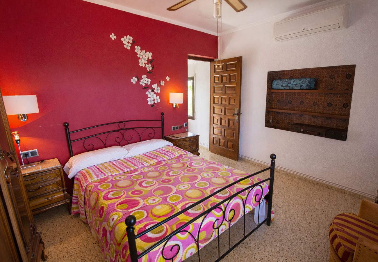 Villa en Sils - ¡Un oasis para amantes de la naturaleza, 26 pax!