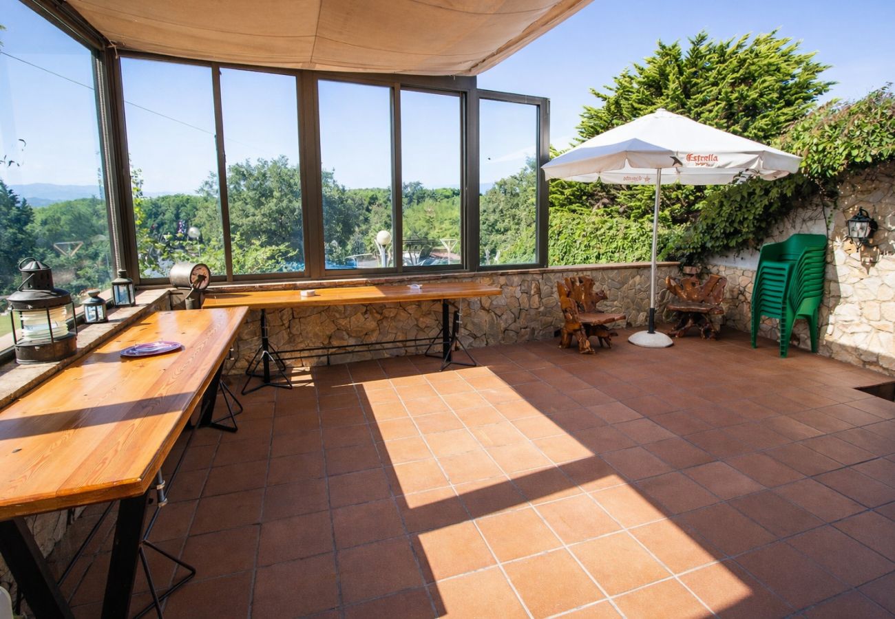 Villa en Sils - ¡Un oasis para amantes de la naturaleza, 26 pax!