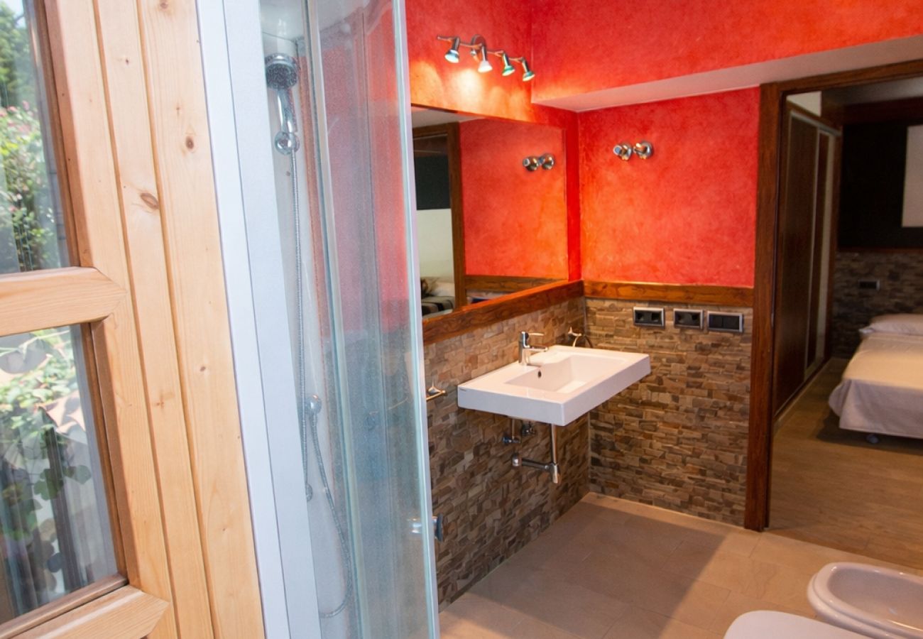 Villa en Sils - ¡Un oasis para amantes de la naturaleza, 26 pax!