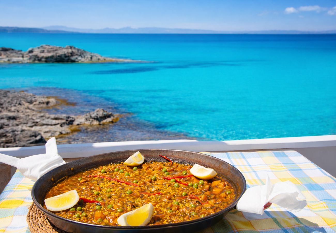 Villa en Sils - ¡Un oasis para amantes de la naturaleza, 26 pax!