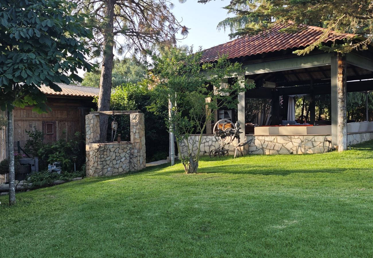 Villa en Sils - ¡Un oasis para amantes de la naturaleza, 26 pax!