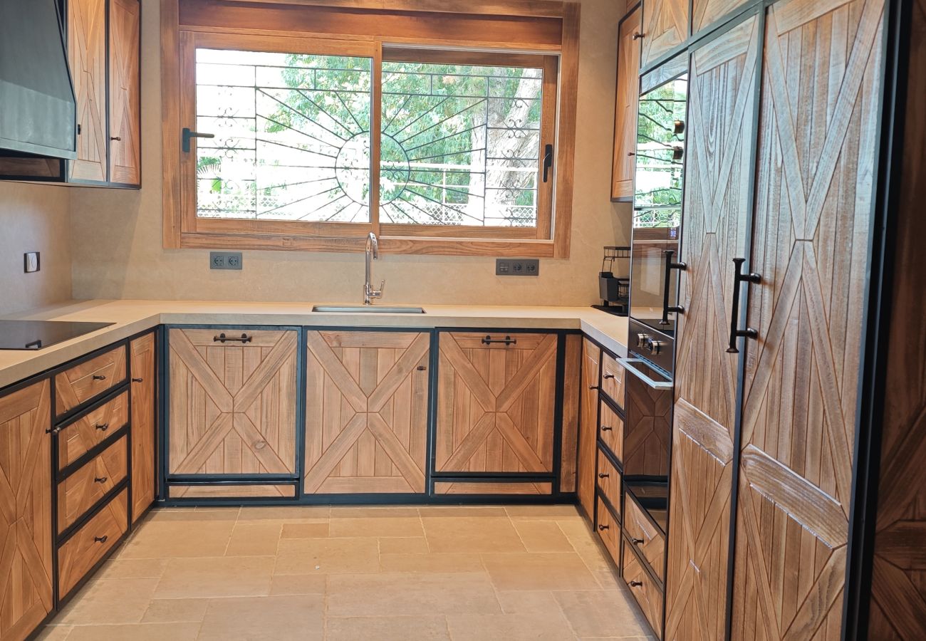 Villa en Sils - ¡Un oasis para amantes de la naturaleza, 26 pax!