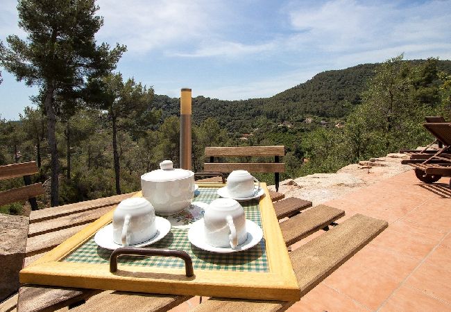 Villa en Torrelles de Llobregat - Naturaleza y tranquilidad a solo 25km de Barcelona Villa en Torrelles de Llobregat - Naturaleza y tranquilidad a solo 25km de Barcelona