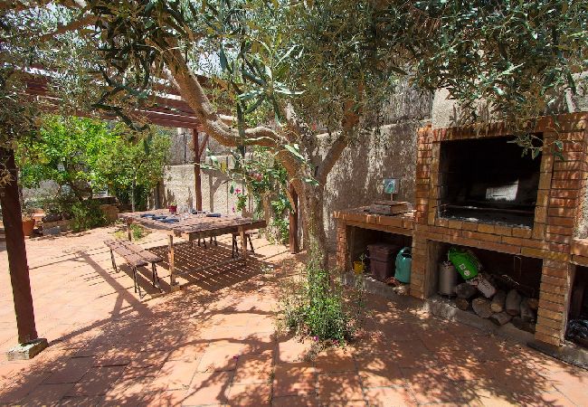 Villa en Torrelles de Llobregat - Naturaleza y tranquilidad a solo 25km de Barcelona Villa en Torrelles de Llobregat - Naturaleza y tranquilidad a solo 25km de Barcelona