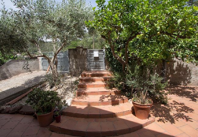 Villa en Torrelles de Llobregat - Naturaleza y tranquilidad a solo 25km de Barcelona Villa en Torrelles de Llobregat - Naturaleza y tranquilidad a solo 25km de Barcelona