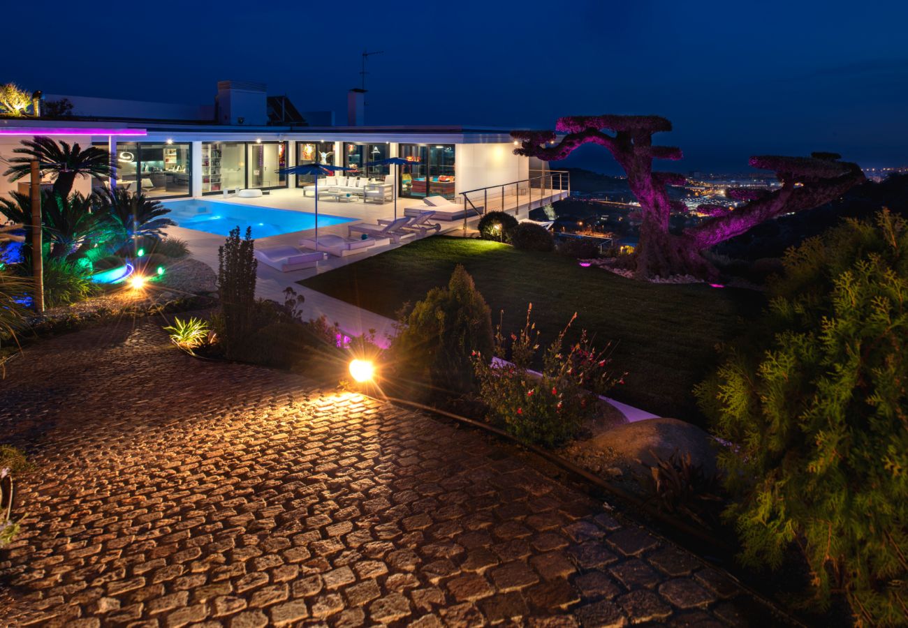 Villa en Badalona - Lujo con vistas al mar, a 15min del centro de BCN