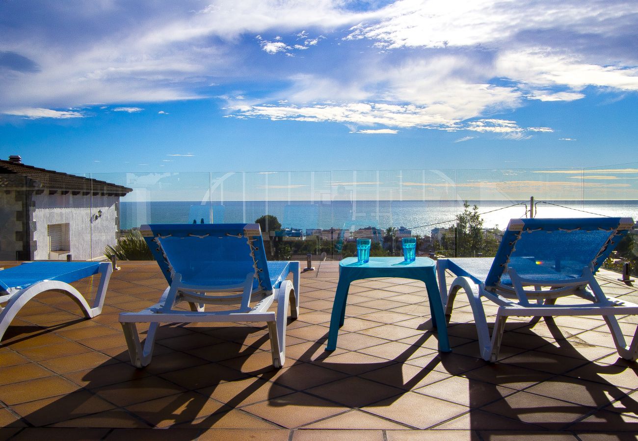 Villa en Calafell - Vistas, playa, piscina y suite para invitados