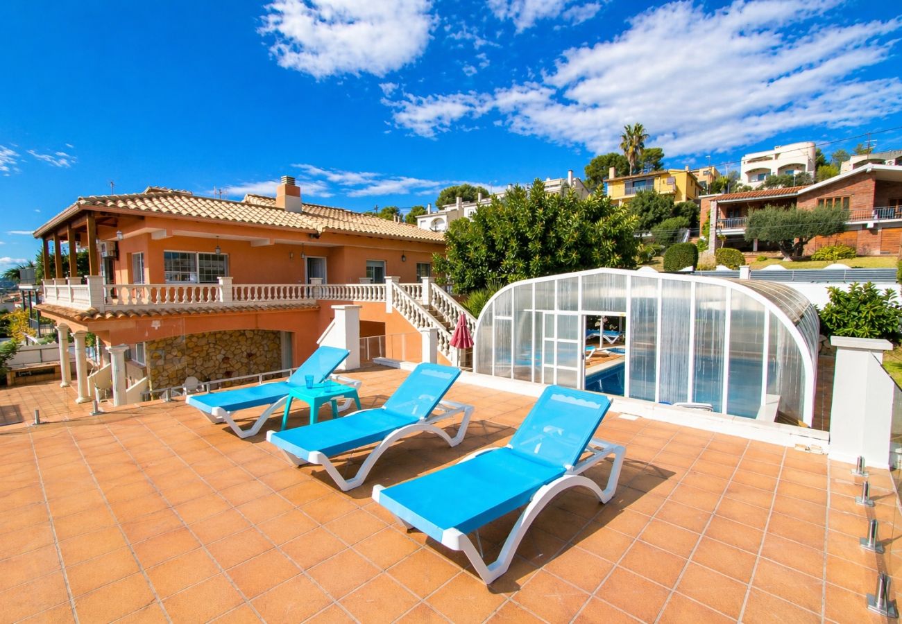 Villa en Calafell - Vistas, playa, piscina y suite para invitados