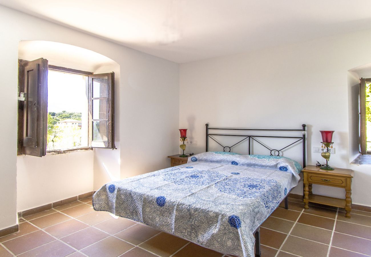 Villa en Bigues i Riells -  Tu propio hotel privado a 30 min de BCN para 25 huespedes