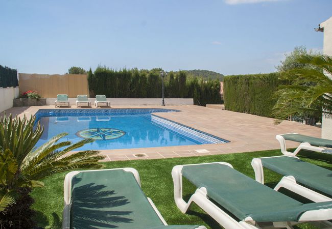 Villa en Calafell - Campo tranquilo de la Costa Dorada 6 km de la playa