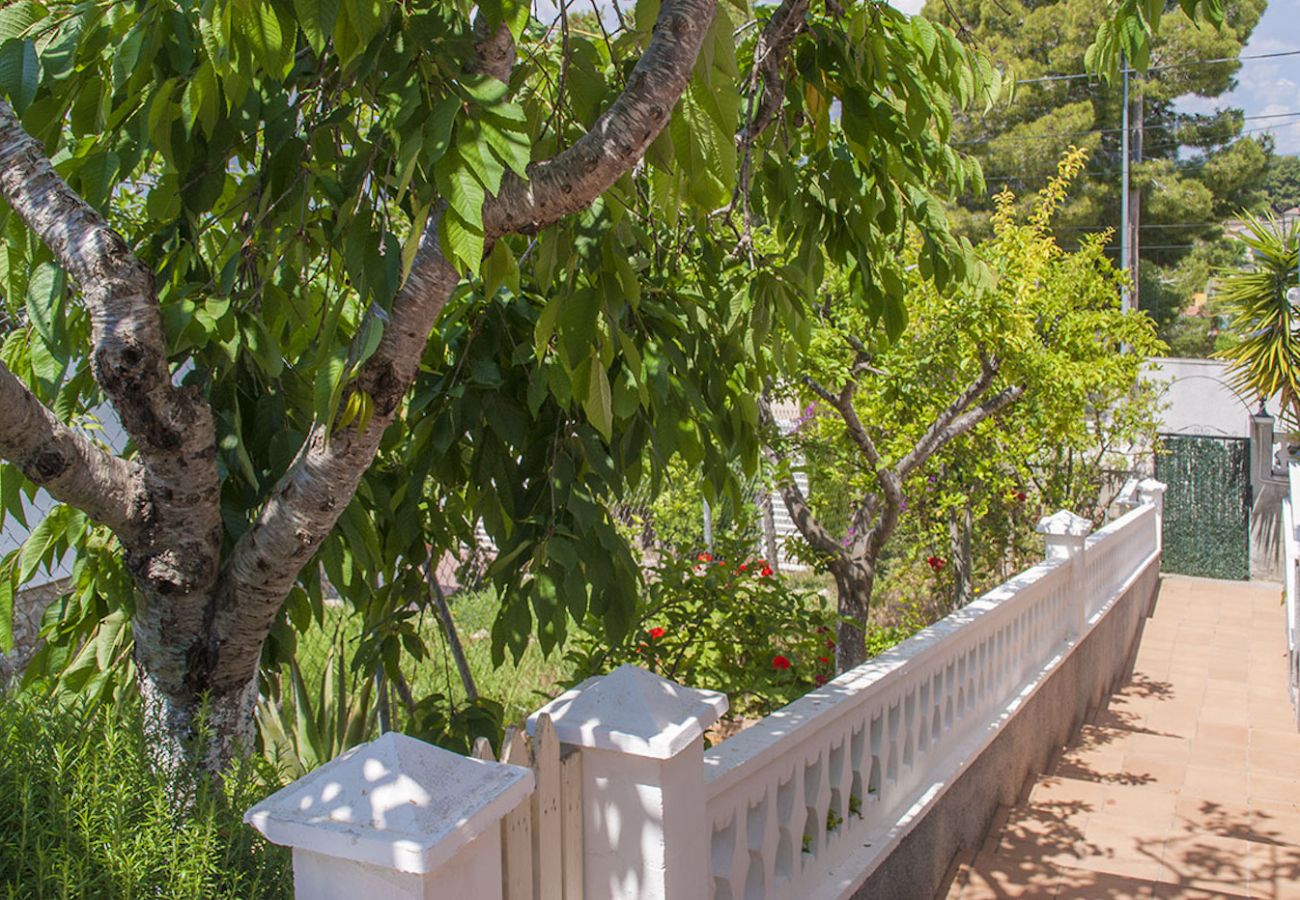 Villa en Calafell - Campo tranquilo de la Costa Dorada 6 km de la playa