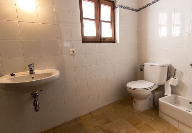 Villa en Santa Oliva - Elegancia atemporal cerca de BCN, 14min a la playa Villa en Santa Oliva - Elegancia atemporal cerca de BCN, 14min a la playa